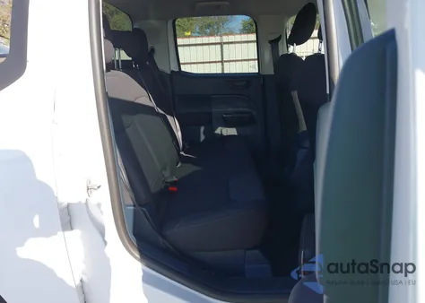 2025 Ford Maverick Xl z USA, uszkodzony, nr VIN 3FTTW8A33SRA63082